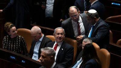 Родная партия оказывает давление на Нетаньяху, чтобы тот прекратил судебную реформу