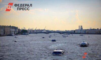 Чем знаменит плавучий ресторан «Серебряный кит», который пошел ко дну в Петербурге