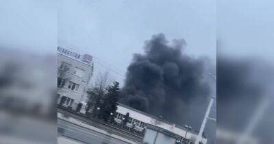 "Два неизвестных хлопка": в Беларуси пожар в районе Минского автозавода (видео)