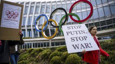 "О спорт, ты - мир": пустят ли россиян и белорусов на Олимпиаду в Париж?