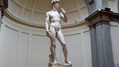 Искусствоведы в Италии негодуют, что в США сочли порнографией статую Давида