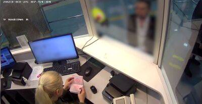В Национальном аэропорту Минск задержали двух нарушителей с поддельными паспортами