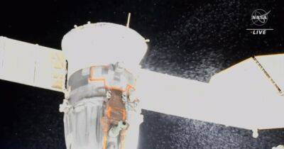 Поврежденный космический корабль РФ покидает Международную космическую станцию (видео)