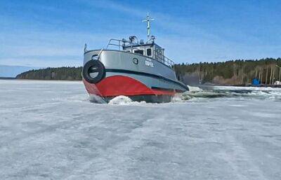 На озере Селигер в Тверской области начнет работать ледокол «Борец»