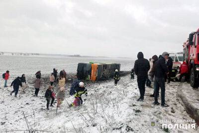 Авария с автобусом в Хмельницкой области 28 марта - фото