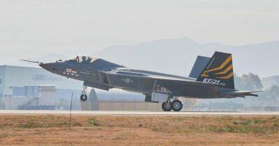 Самолет-долгострой: в Южной Корее провели испытание истребителя KF-21 (видео)