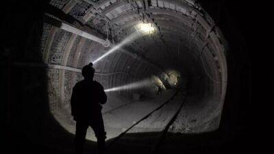Двое горняков погибли из-за утечки газа на угольной шахте в Исфаре