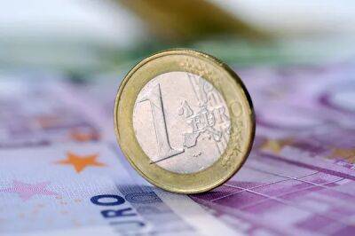 Евро подорожал на 23 копейки. Официальный курс валют