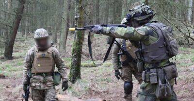 Генштаб показал подготовку бойцов ВСУ шведскими инструкторами в лесах Британии (фото)