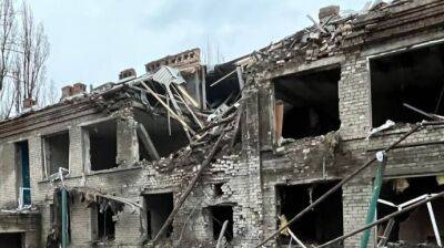 Россияне ударили из самолета по Авдеевке: разрушили садик, повредили дом