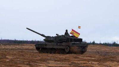 Испания отправит в Украину первые 6 танков Leopard после Пасхи – СМИ
