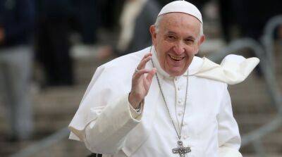 Папа Римский попал в больницу с респираторной инфекцией