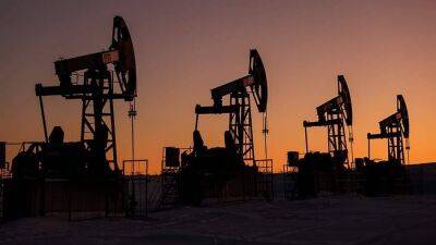 Нефть Brent выросла в цене до $85 за баррель впервые с 16 февраля