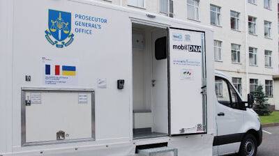 С помощью мобильных ДНК-лабораторий погибших в Украине идентифицируют за несколько часов – СМИ