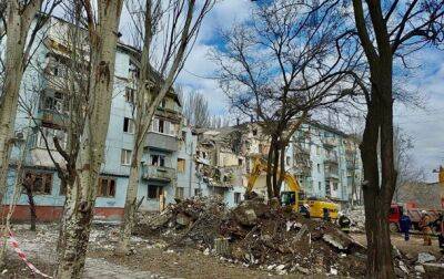 Число жертв удара по дому в Запорожье выросло до пяти человек - горсовет