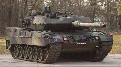Германия хочет купить в Швейцарии списанные танки Leopard 2: СМИ сообщили подробности