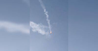 Взрыв и густой дым: в сети показали падение Су-34 в Енакиево (видео)