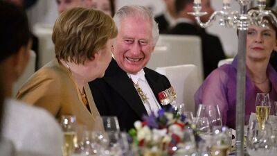 "Тёплый приём": Карл III встретился с президентом Германии и Ангелой Меркель