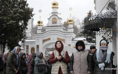 Возле Киево-Печерский лавры массово нарушают права журналистов - НСЖУ
