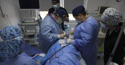 Как западные хирурги помогают бойцам восстанавливать лицо после тяжелых ранений (фото) - focus.ua - Россия - США - Украина - Канада - Ивано-Франковск