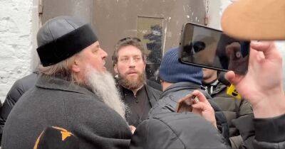 Духовенство УПЦ МП снова не впустило комиссию Минкульта в Киево-Печерскую лавру (видео)