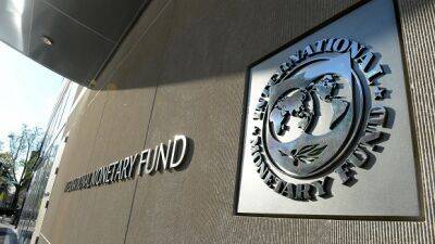 МВФ одобрил предоставление Украине кредита на 15,6 миллиардов долларов - Reuters
