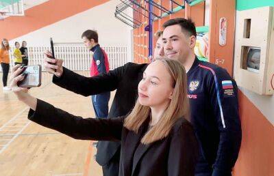 Олимпийский призер Илья Первухин встретился с тверскими школьниками