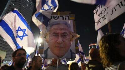 Деловой мир Израиля: "Спор о реформе толкает экономику к краху"