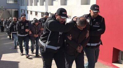Обвалы зданий от землетрясений в Турции: арестованы 247 человек