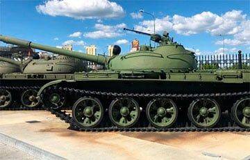 Британская разведка: РФ восполняет потери танками, которым 60 лет