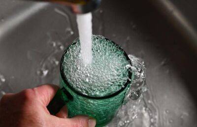 Жители Западной Двины жалуются на запах сероводорода от воды