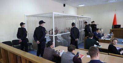 В Минске начали судить 18 фигурантов по делу о терроризме. В обвинении есть эпизод о поджоге дома Олега Гайдукевича