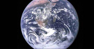 Невероятный блеск Земли. Ученые разгадали тайну равномерного свечения нашей планеты