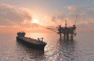 Поставки сырой нефти из РФ по морю упали на 14% — Bloomberg