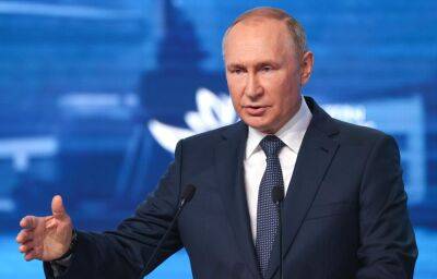 Путин заявил, что банковское сообщество и ЦБ помогли России справиться с санкциями