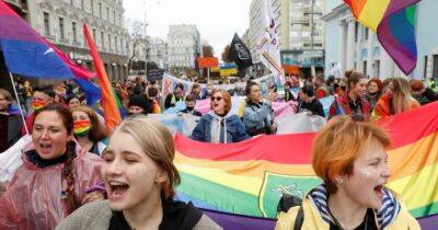 Владимир Зеленский - Инна Совсун - "ЛГБТ+ военные нуждаются в равенстве": в ВР подали законопроект об однополых партнерствах - focus.ua - Украина