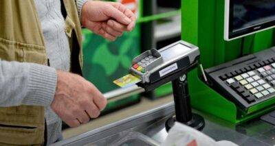Для покупателей с банковскими картами ввели новые правила в супермаркетах и магазинах - cxid.info - Украина