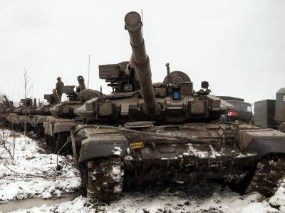 Оккупанты постоянно теряют бронетехнику на лиманско-купянском направлении, за последние сутки – пять новейших танков Т-90 – ВСУ