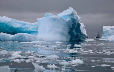 Площадь льда вокруг Антарктиды рекордно уменьшился
