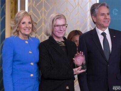 Блинкен и Джилл Байден вручили Тайре премию "Отважные женщины"
