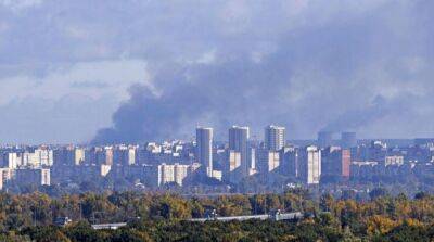 Ракетный удар по Киеву: есть попадание в объект инфраструктуры