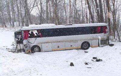 В России пассажирский автобус столкнулся с грузовиком, есть погибшие