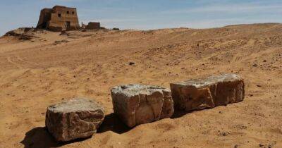 Возрастом 2700 лет. Археологи обнаружили в Судане остатки древнего храма с иероглифами (фото)