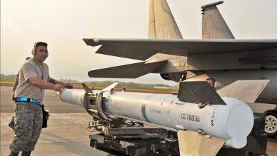 США могут оснастить украинские истребители западными ракетами