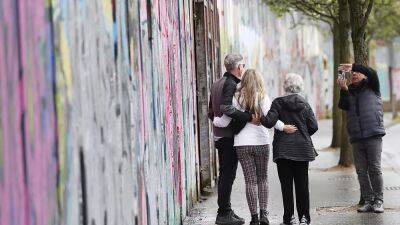 Белфаст: «стены мира» спустя 25 лет - ru.euronews.com - Англия - Ирландия - Северная