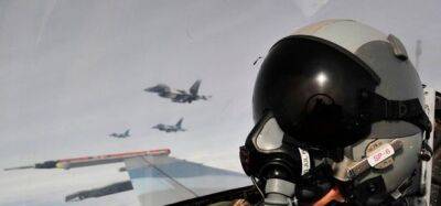 Индия и США начали совместные военно-воздушные учения с Японией в качестве наблюдателя
