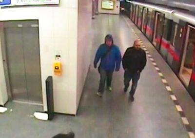 В метро Праги неизвестные обокрали спящего пассажира