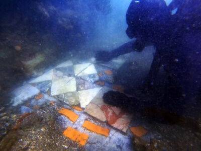 Археологи на дне Неаполитанского залива нашли древнеримскую виллу – фото