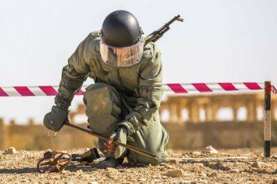 В Харьковской области тракторист взорвался на мине
