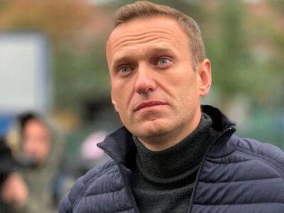 Ночью Навальному вызвали в колонию "скорую"